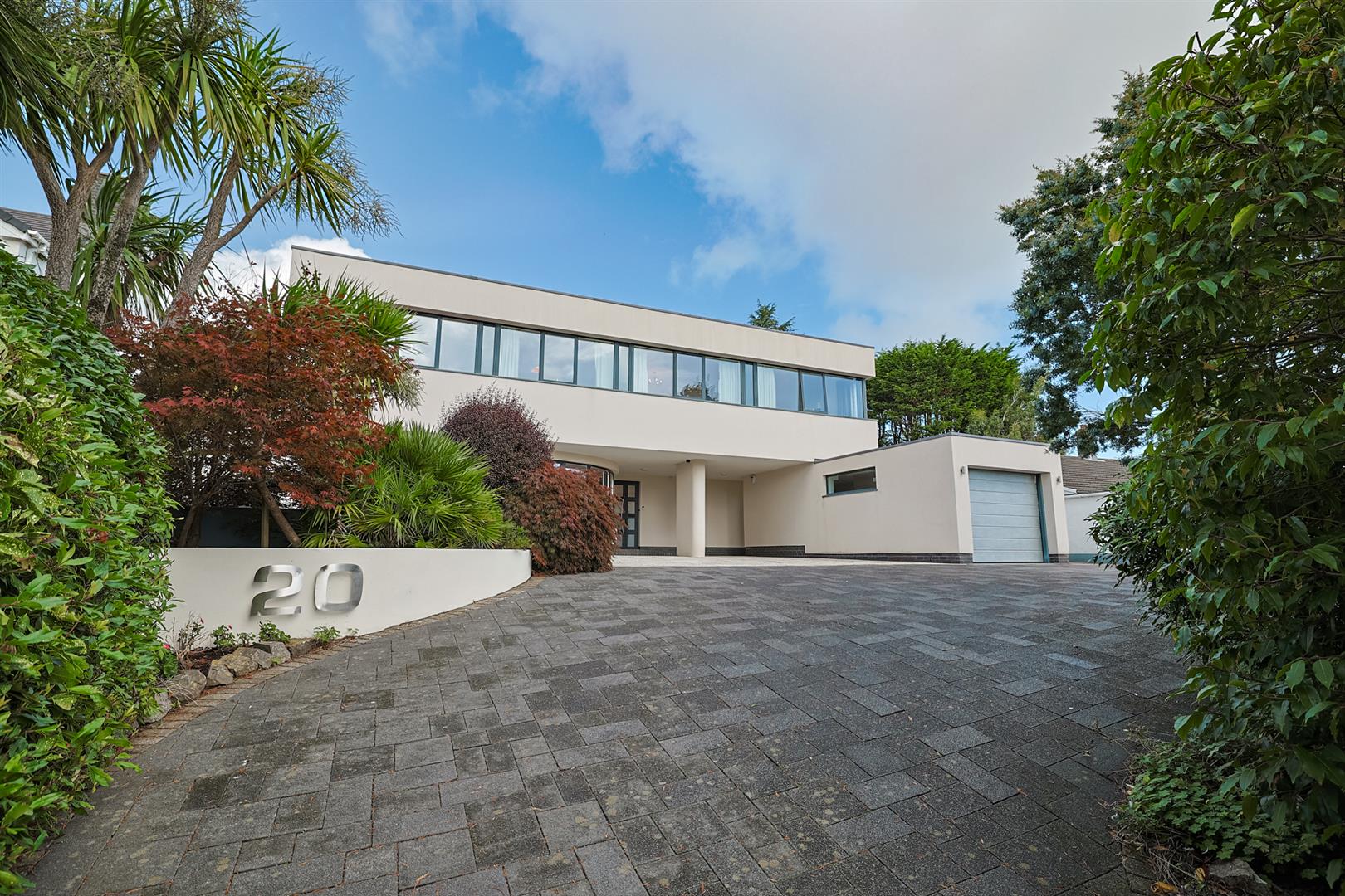 20 Brynau Drive, Mayals, Swansea, SA3 5EE